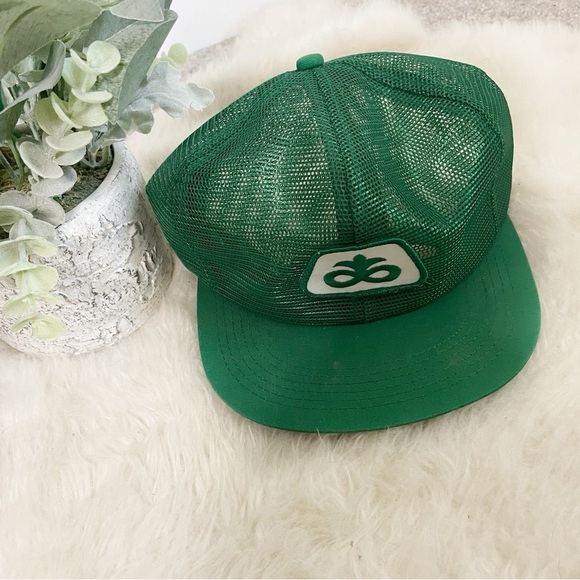 Vintage Green Mesh Pioneer Seed Farm Trucker Hat - Picture 2 of 4